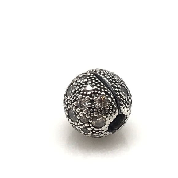 Pandora Cosmic Star Clip Charm - Picture 4 of 5